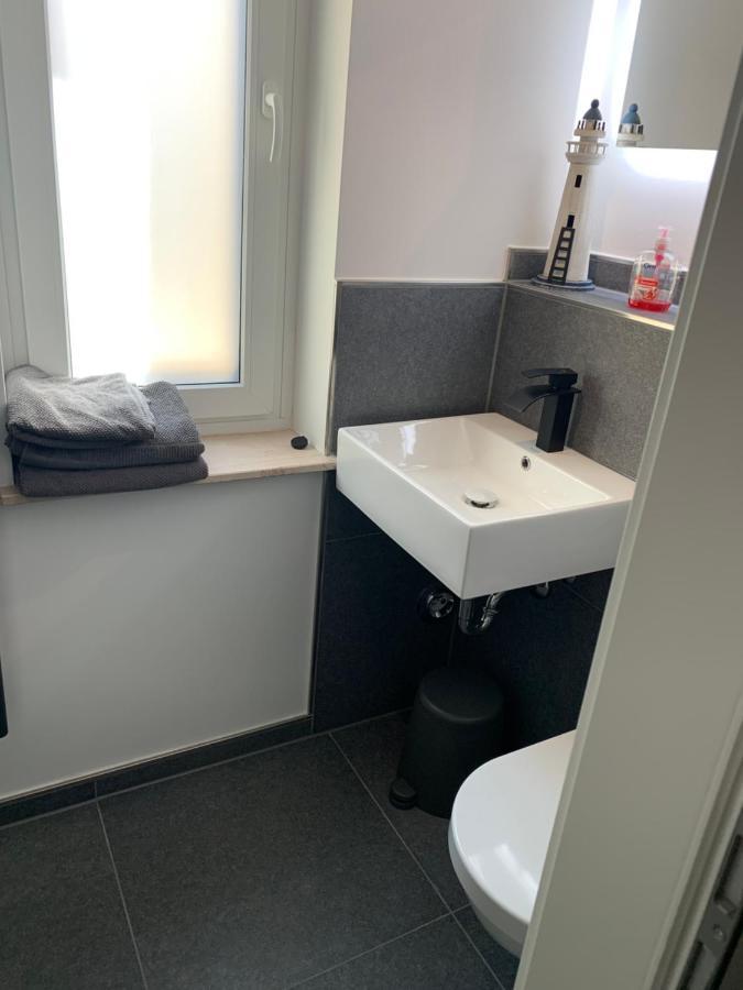 Zentral Gelegene Remscheider Ferienwohnung エクステリア 写真